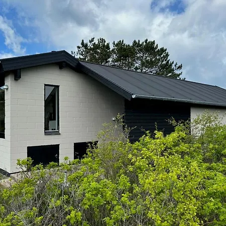 Beachfront With Sea View And Wild Nature Vakantiehuis *