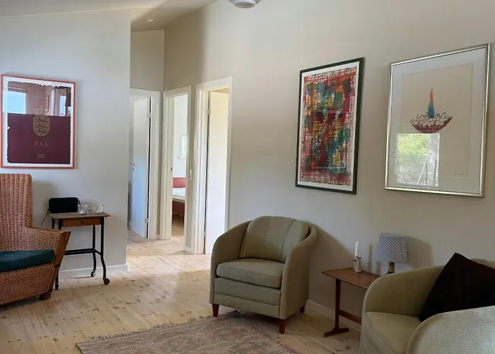 Beachfront With Sea View And Wild Nature Сasa de vacaciones *